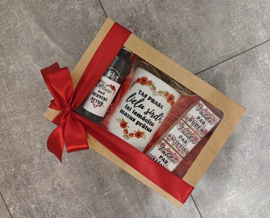 Komplekta "Tas prasa lielu sirdī.."