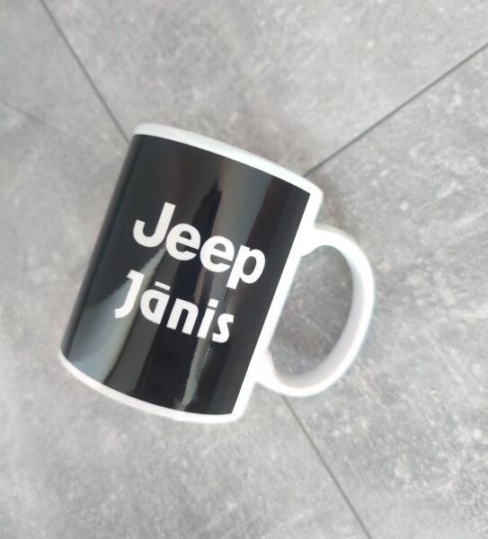 Krūze "Jeep" ar jebkuru vārdu 